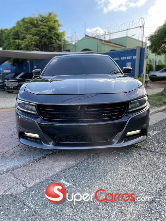 2016 Dodge Charger RT — foto 3 / 12