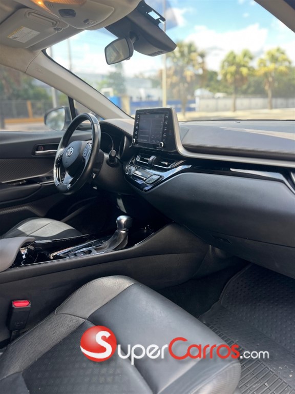 2021 Toyota C-HR LIMITED — foto 7 / 10