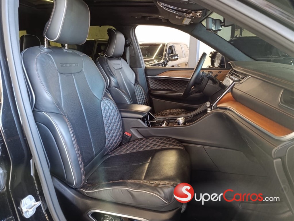 2021 Jeep Grand Cherokee L Summit — foto 9 / 12