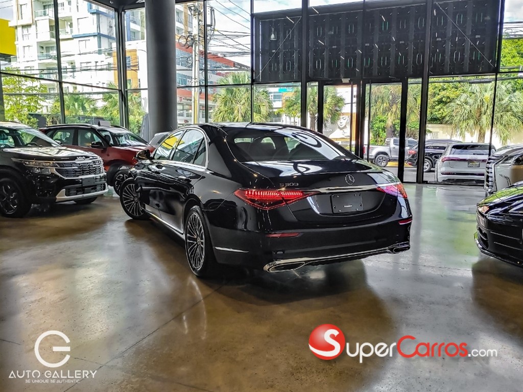 2025 Mercedes-Benz Clase S 500 — foto 4 / 12