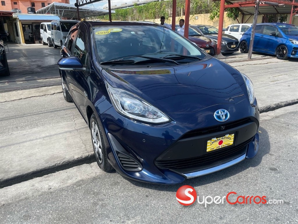 2020 Toyota Aqua Hibrido — foto 2 / 8