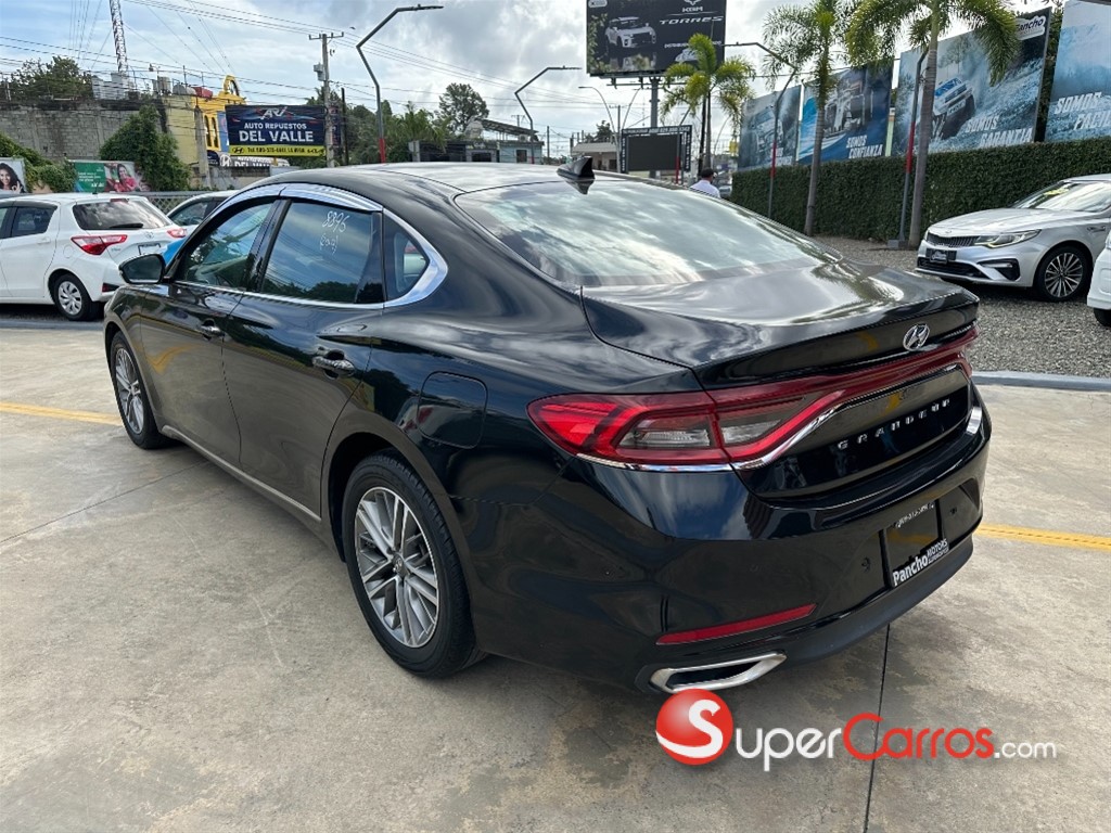 2019 Hyundai Grandeur — foto 3 / 10