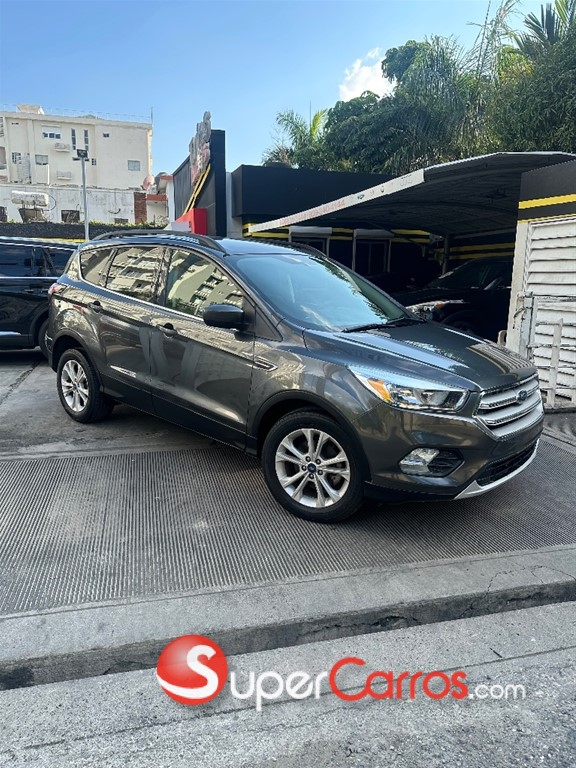 2018 Ford Escape SE — foto 3 / 11