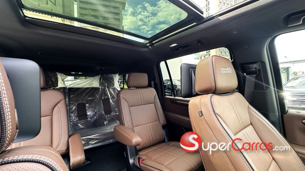 2026 Chevrolet Suburban Highcountry — foto 6 / 12