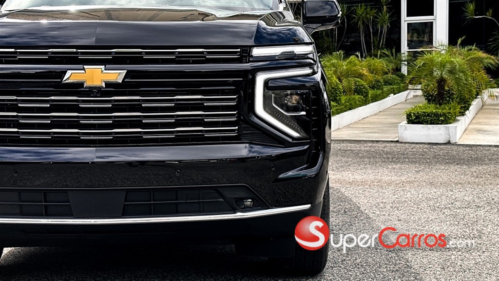 2026 Chevrolet Suburban Highcountry — foto 10 / 12