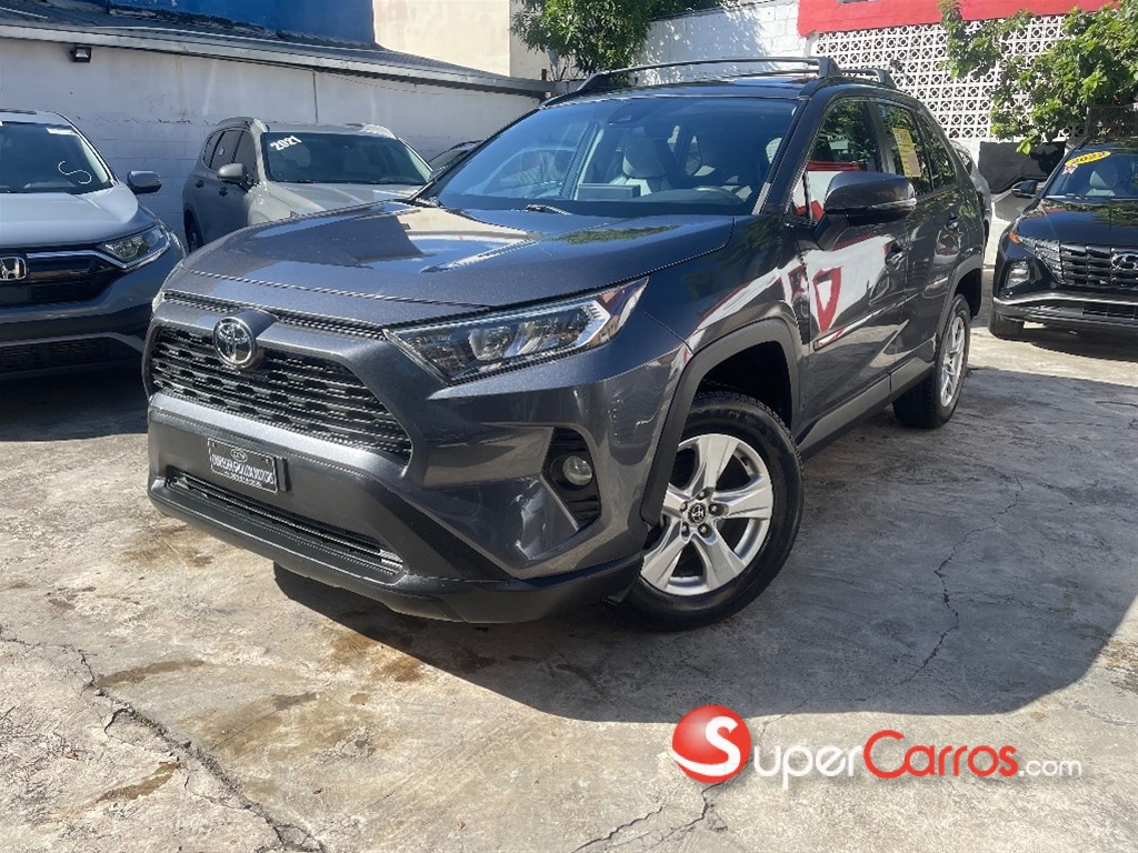 2020 Toyota RAV4 XLE