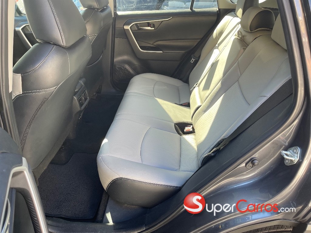 2020 Toyota RAV4 XLE — foto 8 / 11