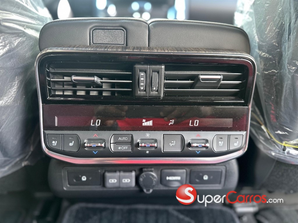 2026 Toyota Land Cruiser VXR — foto 12 / 12