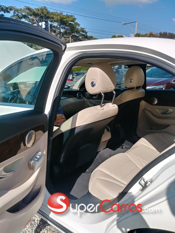 2015 Mercedes-Benz Clase C 300 4 Matic — foto 7 / 8
