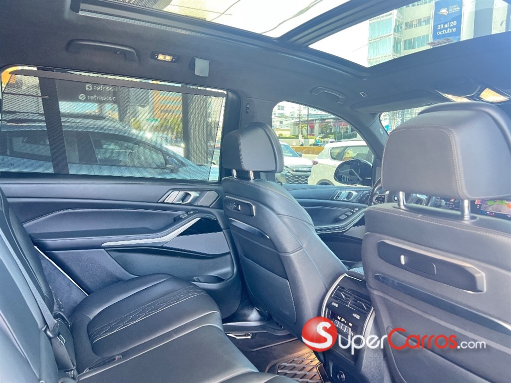 2023 BMW X 7 xDrive 40i Mpackage — foto 8 / 12