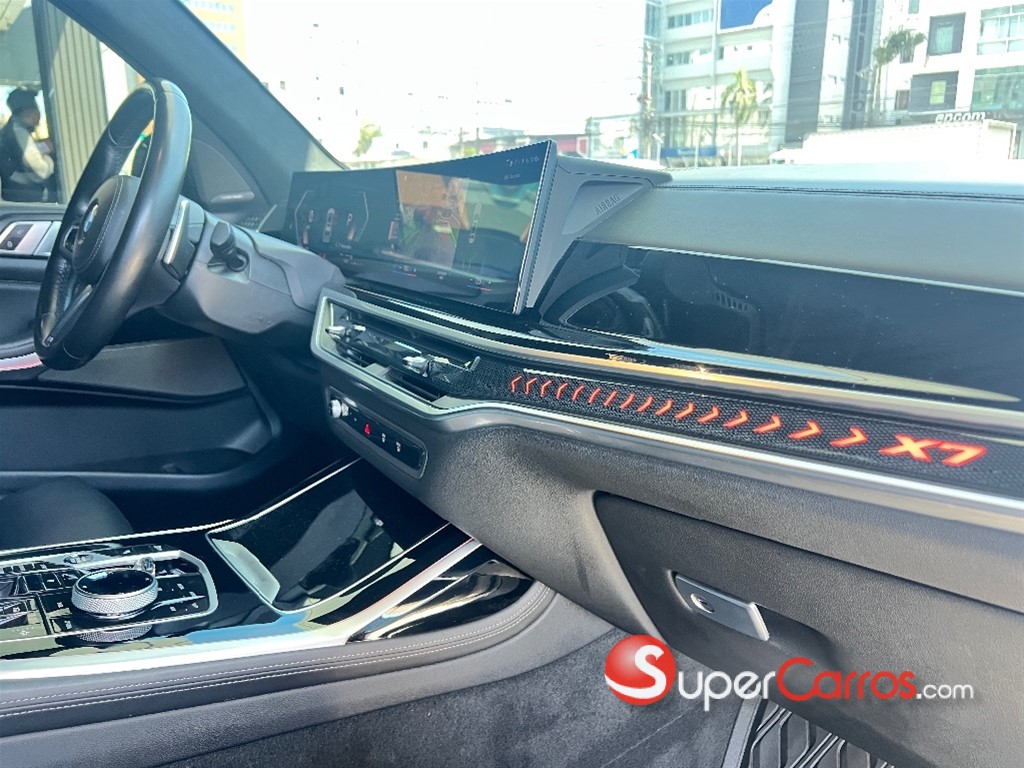 2023 BMW X 7 xDrive 40i Mpackage — foto 11 / 12