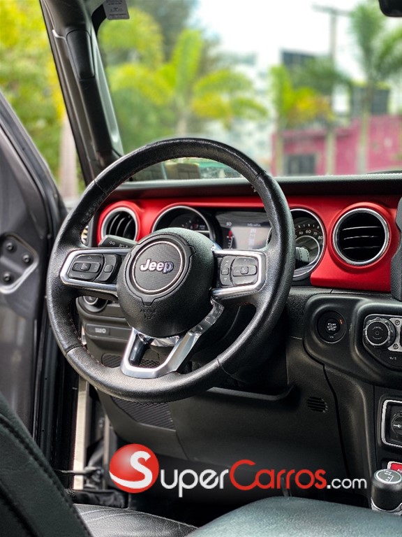 2020 Jeep Gladiator Rubicon — foto 8 / 12