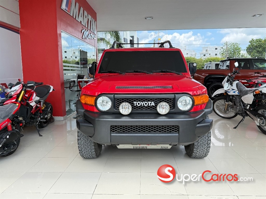 2012 Toyota FJ Cruiser Trail Team — foto 2 / 10