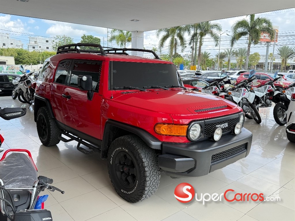 2012 Toyota FJ Cruiser Trail Team — foto 3 / 10