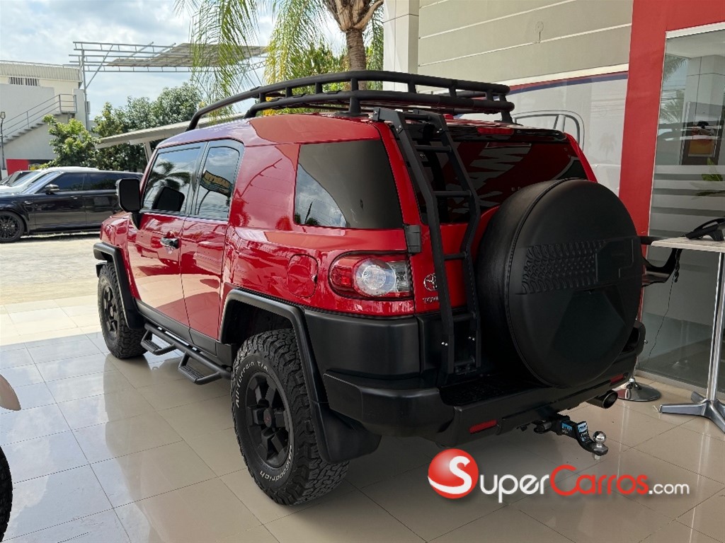 2012 Toyota FJ Cruiser Trail Team — foto 4 / 10