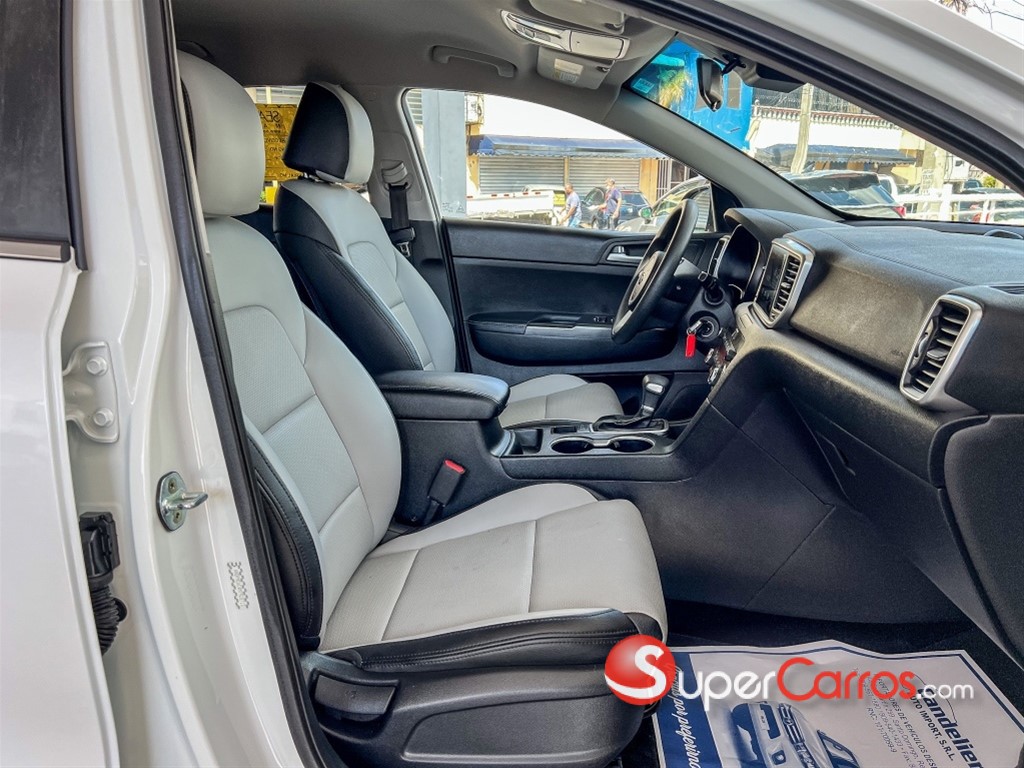 2021 Kia Sportage LX — foto 6 / 10