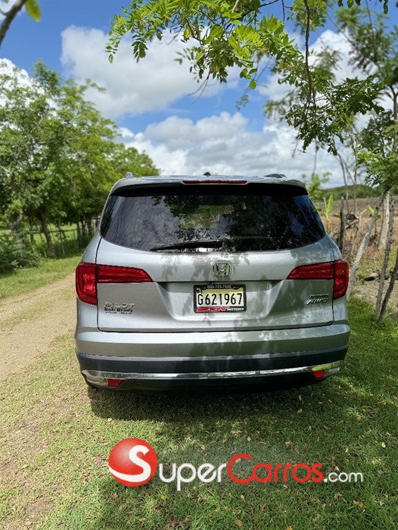 2016 Honda Pilot Touring — foto 7 / 12