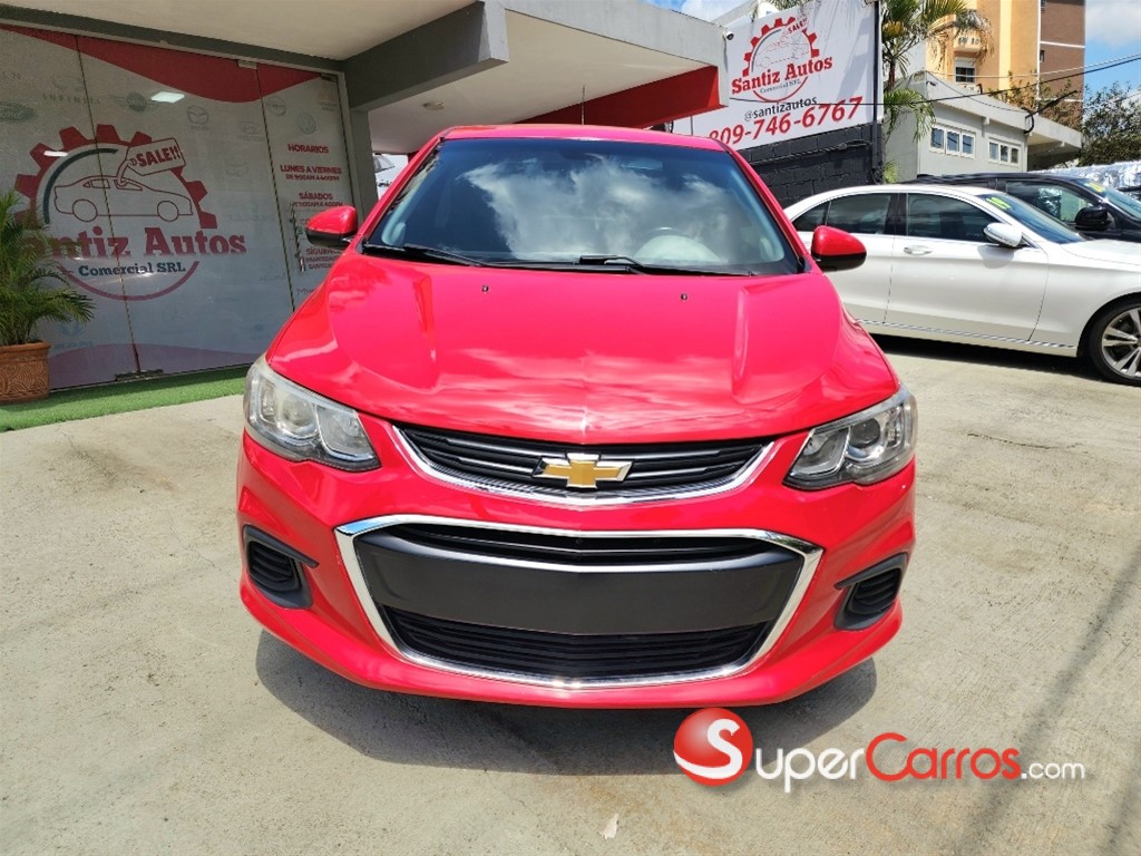 2017 Chevrolet Sonic LT — foto 2 / 10