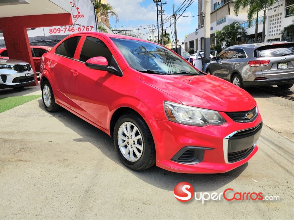 2017 Chevrolet Sonic LT — foto 3 / 10