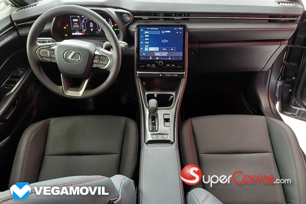 2025 Lexus LBX ActiveFull — foto 10 / 12