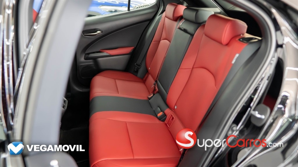 2025 Lexus UX 300 F-SPORT HYBRID — foto 4 / 10