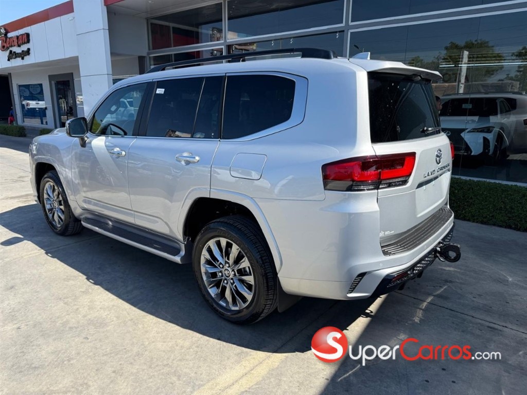 2026 Toyota Land Cruiser 300 VX-R — foto 4 / 9