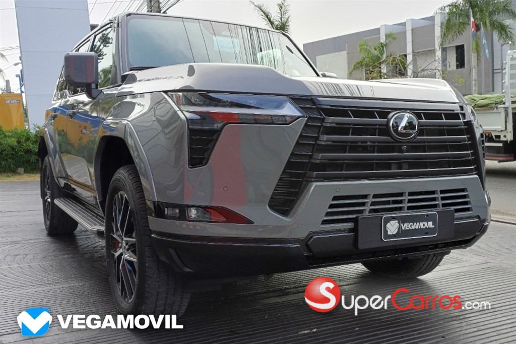 2025 Lexus GX 550 Premium Plus — foto 2 / 12