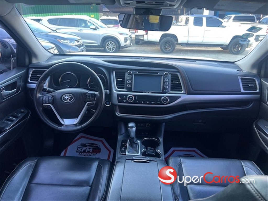 2017 Toyota Highlander XLE — foto 6 / 9