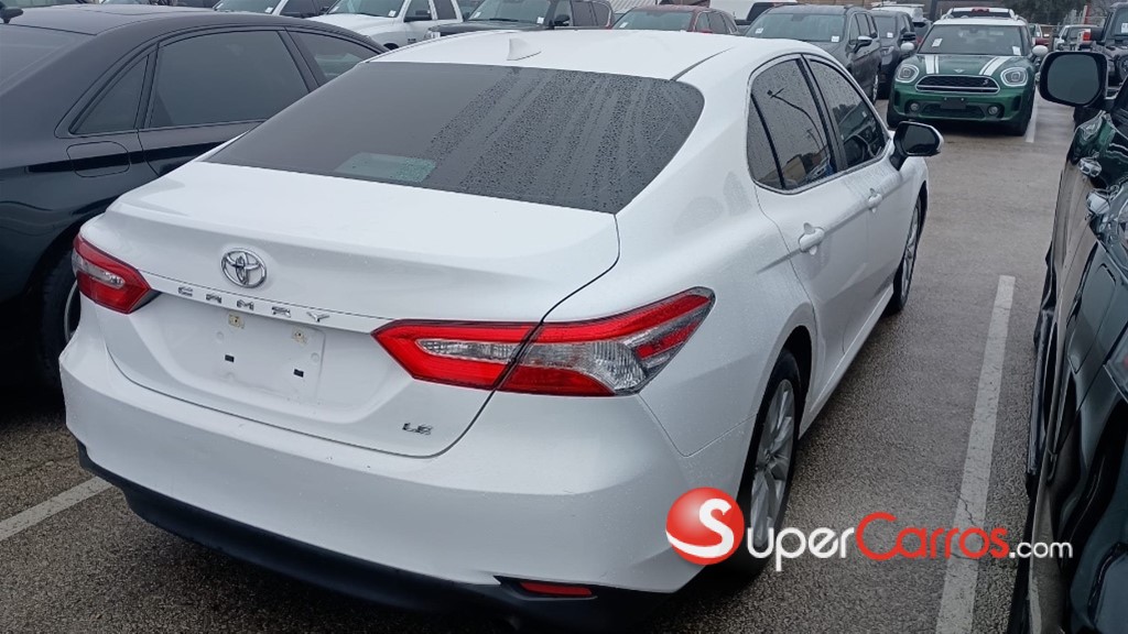 2019 Toyota Camry LE — foto 2 / 7