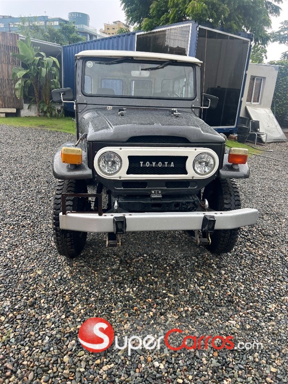 1971 Toyota Land Cruiser — foto 4 / 6