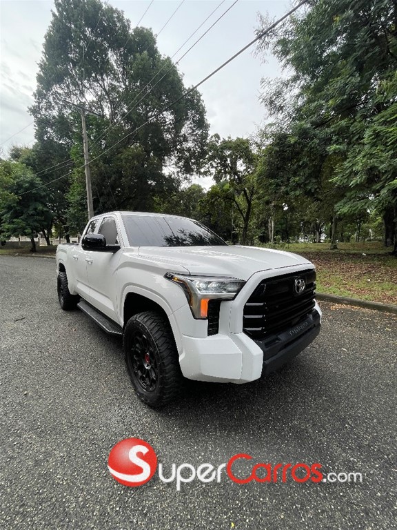 2022 Toyota Tundra SR5 — foto 2 / 12