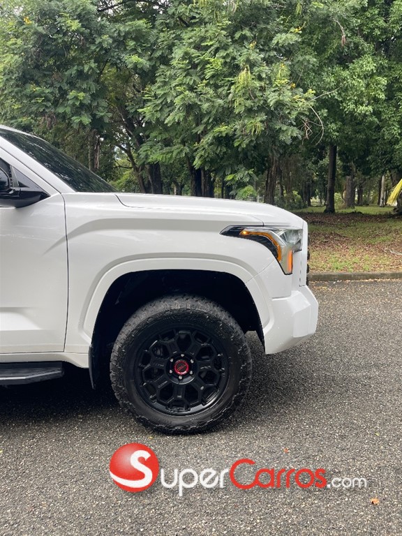 2022 Toyota Tundra SR5 — foto 8 / 12