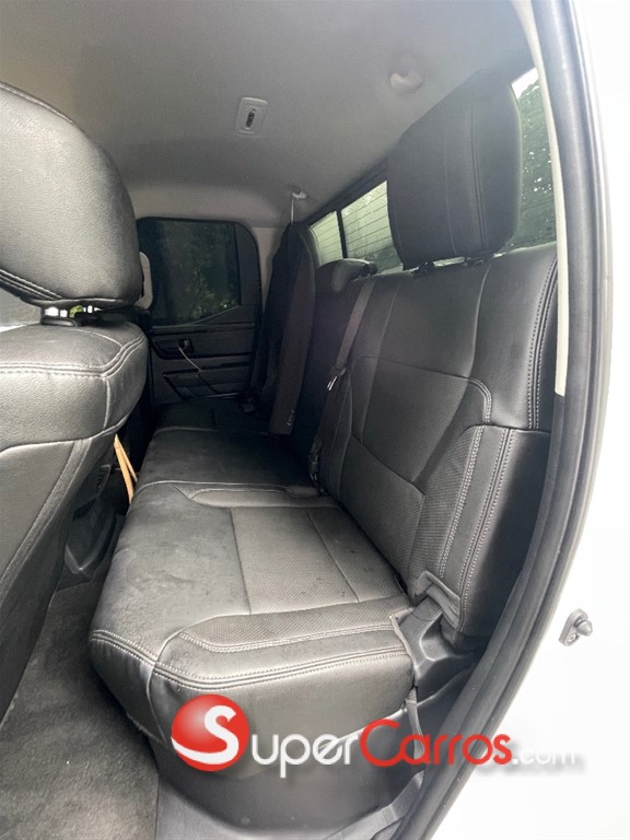 2022 Toyota Tundra SR5 — foto 11 / 12