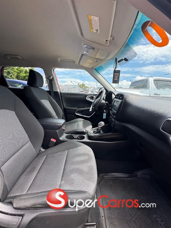 2020 Kia Soul LX — foto 8 / 10