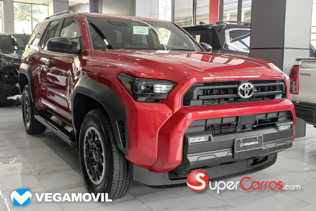2026 Toyota 4 Runner SR5 — foto 2 / 12