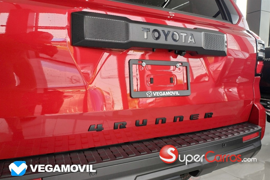 2026 Toyota 4 Runner SR5 — foto 6 / 12