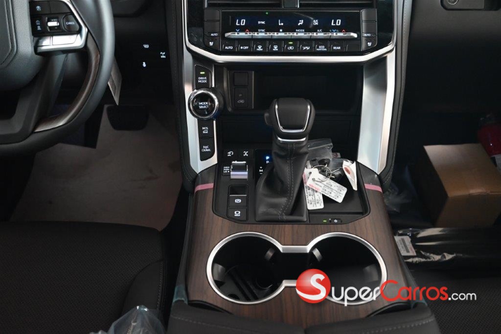 2025 Toyota Land Cruiser 300 GXR — foto 6 / 12