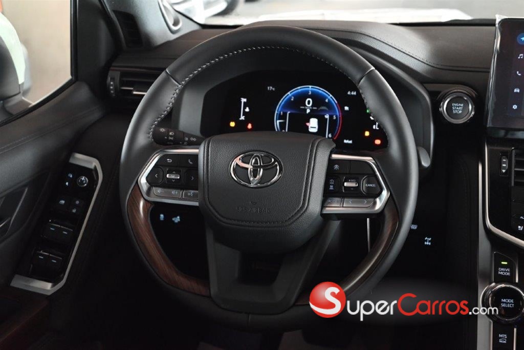 2025 Toyota Land Cruiser 300 GXR — foto 10 / 12