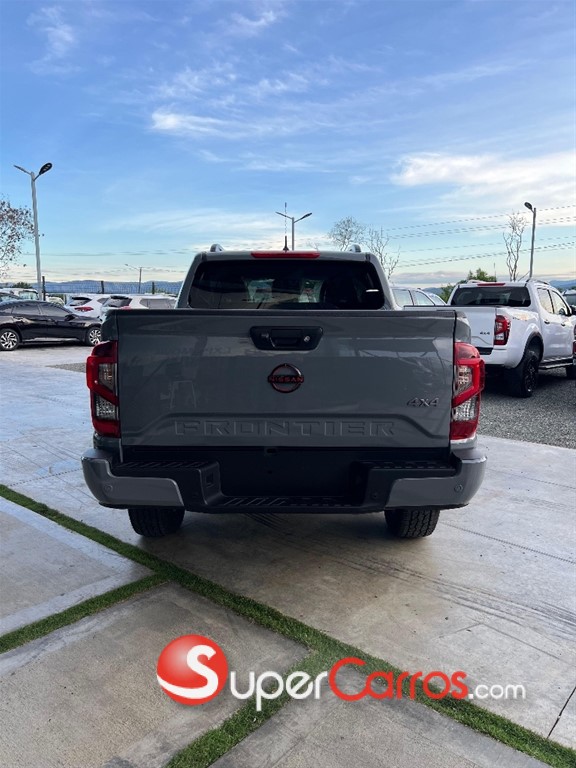 2026 Nissan Frontier Pro-4X — foto 4 / 8
