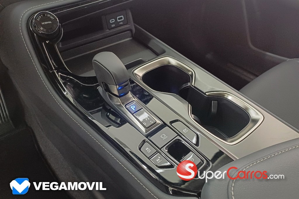 2025 Lexus NX 350 Hybrid — foto 10 / 12