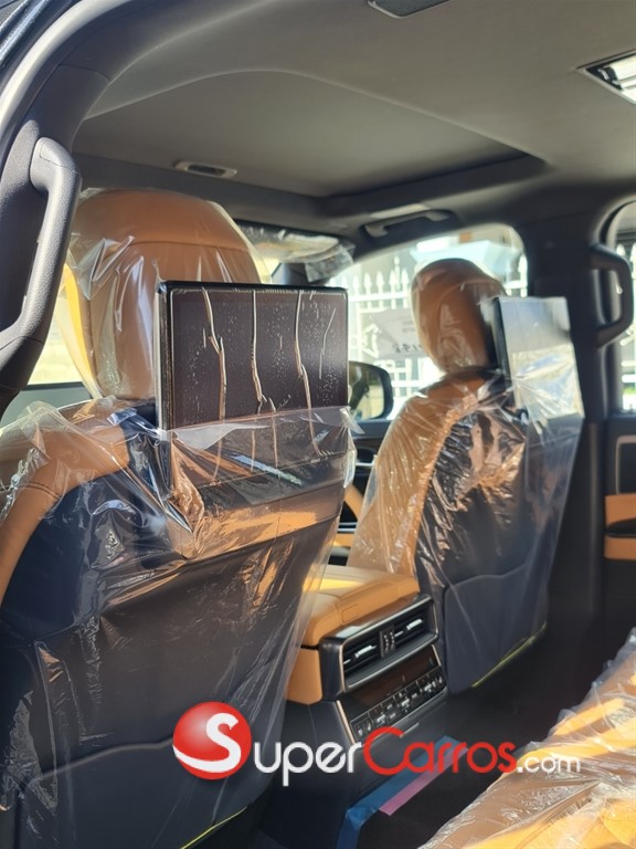 2025 Lexus LX 700 H Urban — foto 7 / 10