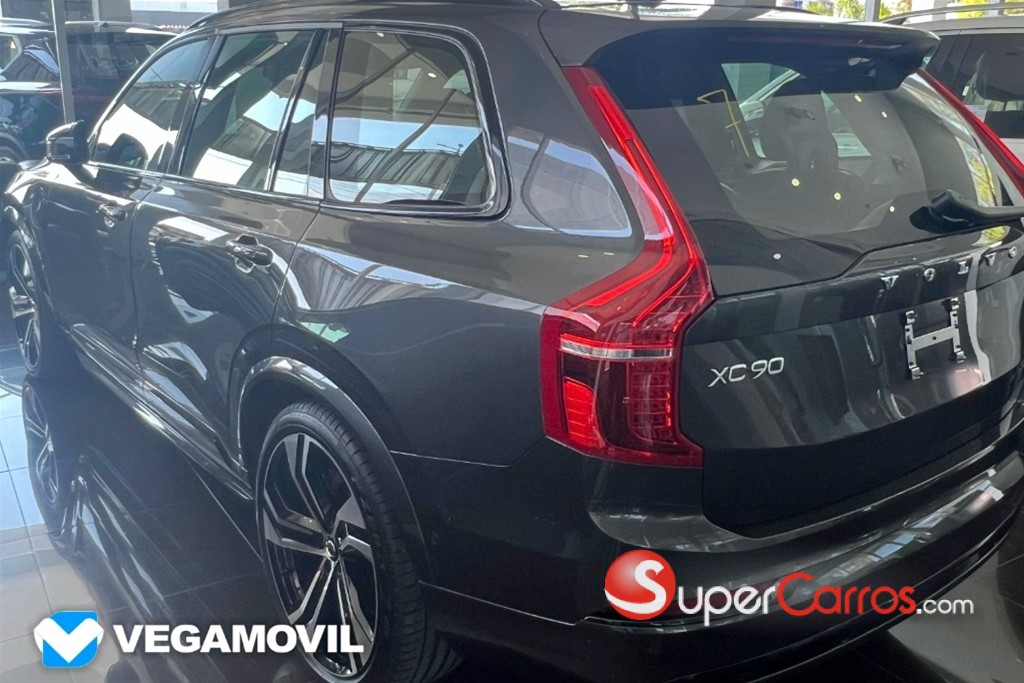 2025 Volvo XC90 Ultimate Dark Recharge T8 — foto 4 / 12