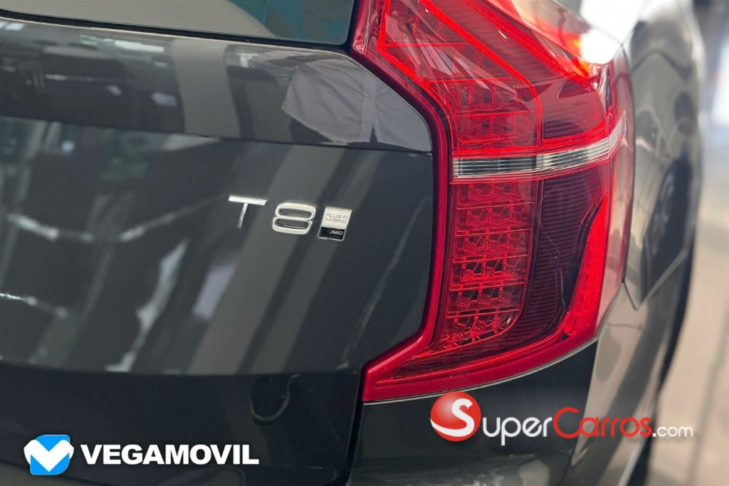 2025 Volvo XC90 Ultimate Dark Recharge T8 — foto 5 / 12