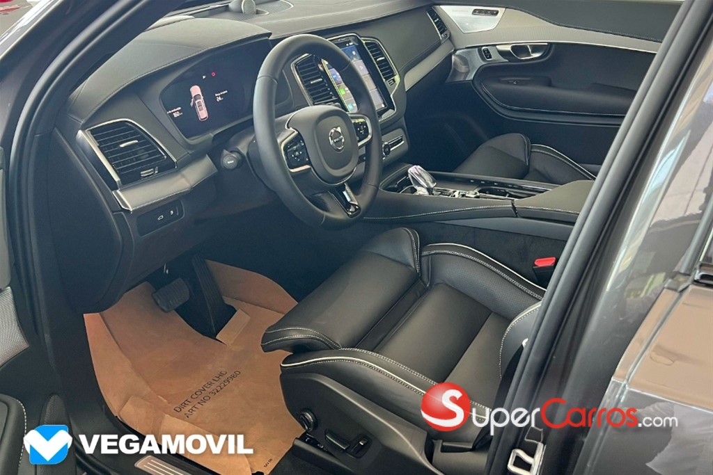 2025 Volvo XC90 Ultimate Dark Recharge T8 — foto 9 / 12