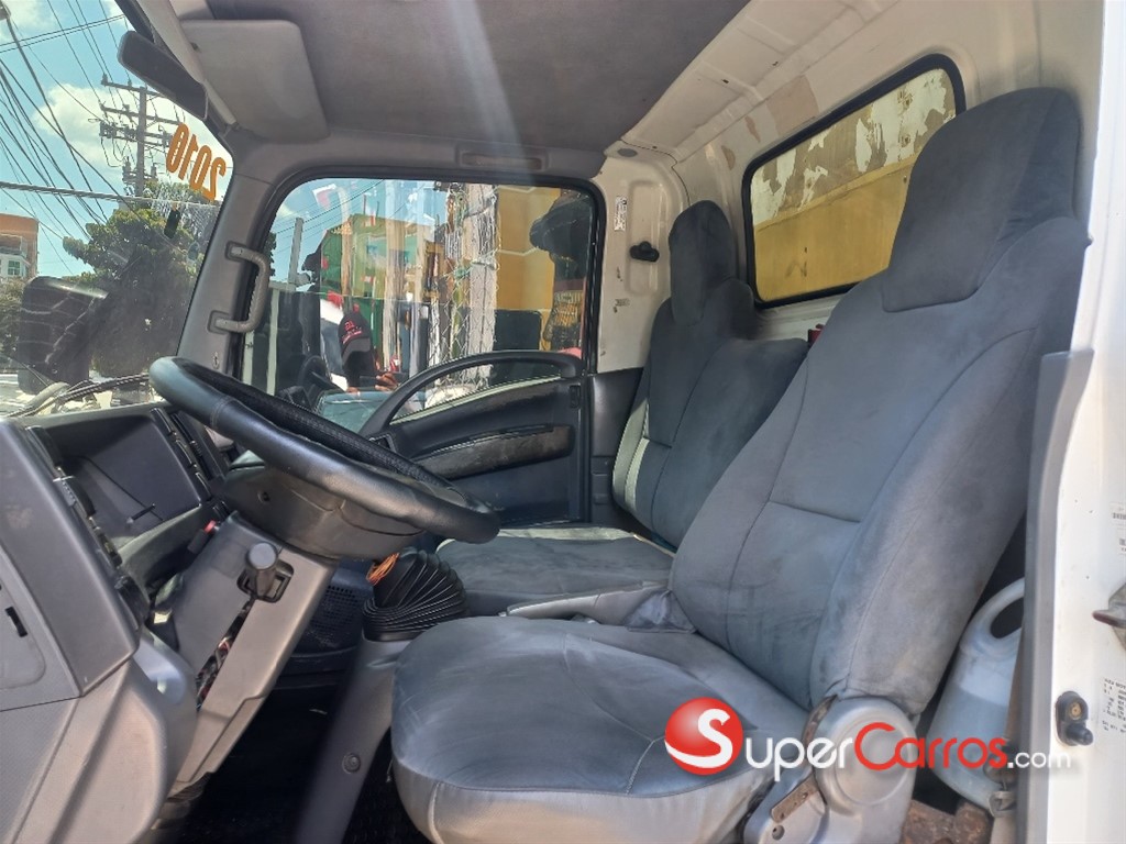 2010 Isuzu NMR 10 PIES — foto 6 / 7