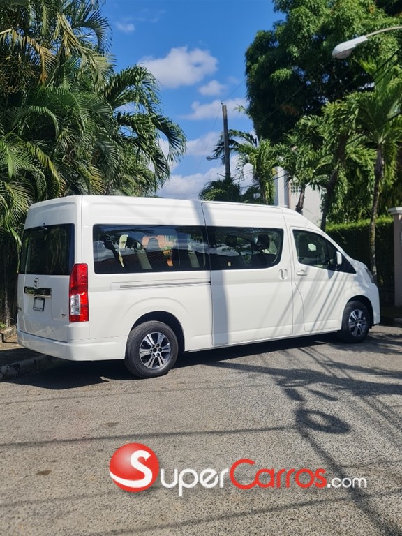2026 Toyota Hiace GL — foto 4 / 11