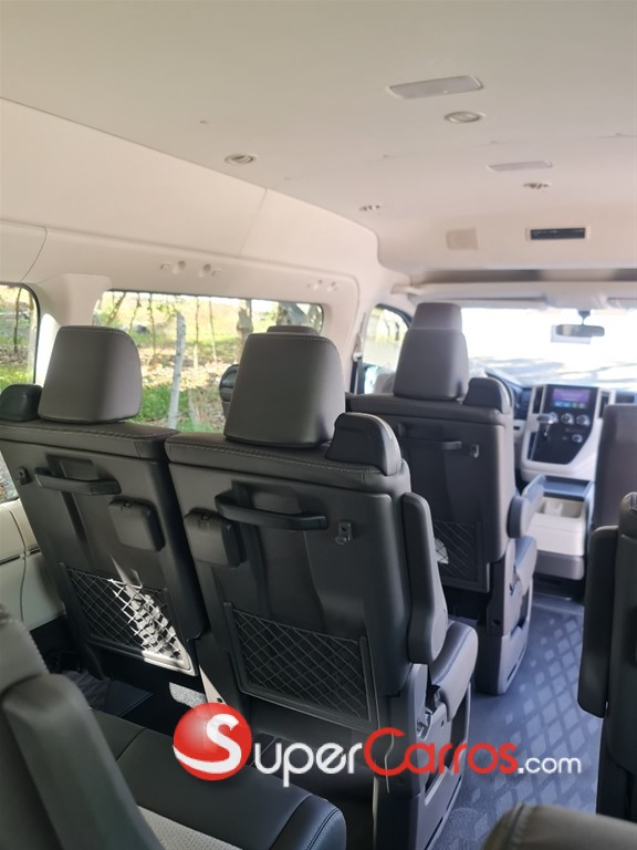 2026 Toyota Hiace GL — foto 11 / 11