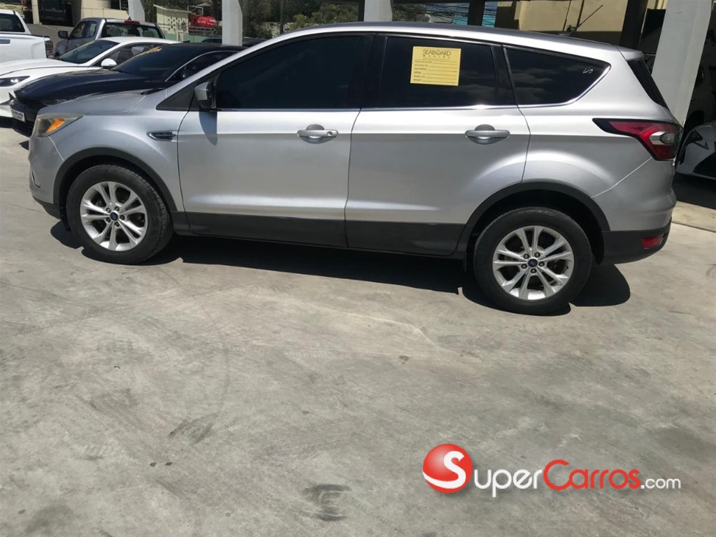 2017 Ford Escape SE — foto 4 / 8