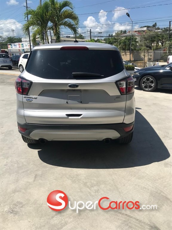 2017 Ford Escape SE — foto 7 / 8