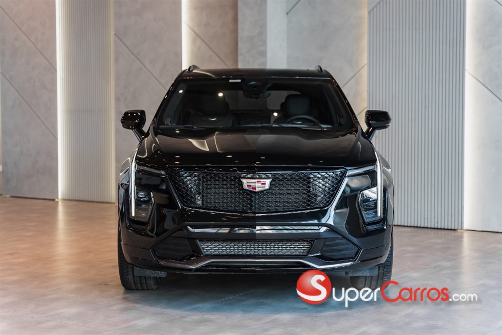 2026 Cadillac XT4 — foto 2 / 11